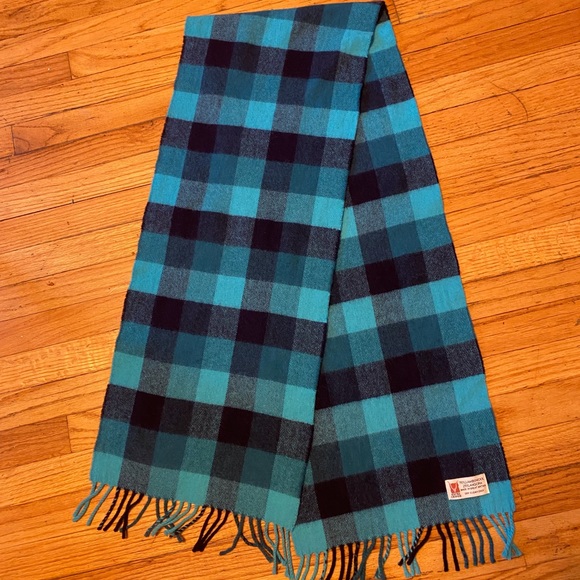 Angora and fine wool scarf - Picture 1 of 2